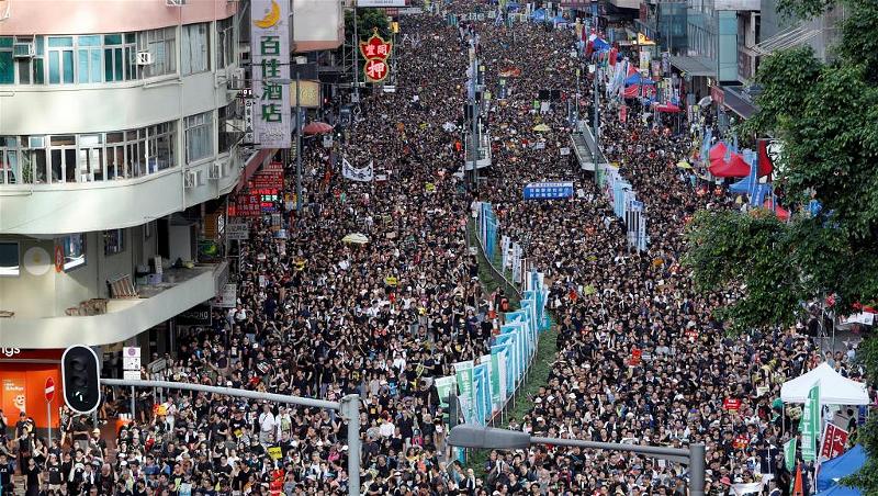 Nửa triệu người biểu tình đòi dân chủ, Hồng Kông, 01/07/2019.REUTERS/Tyrone Siu